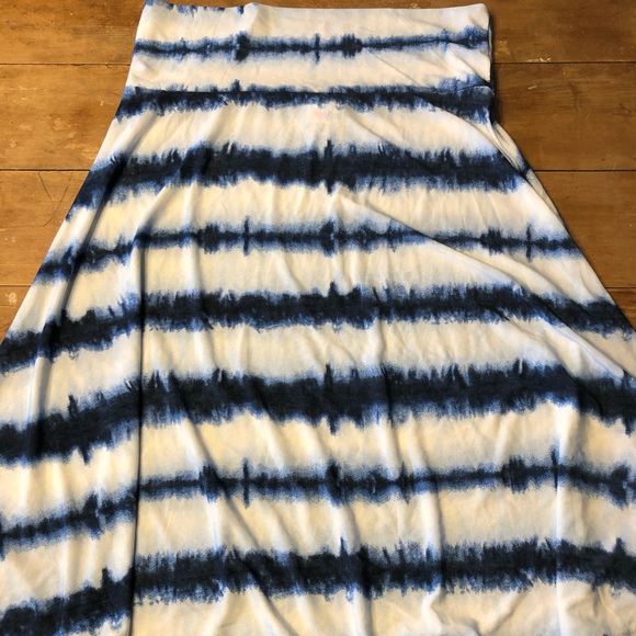 LuLaRoe Dresses & Skirts - Lularoe midi skirt size large new without tags